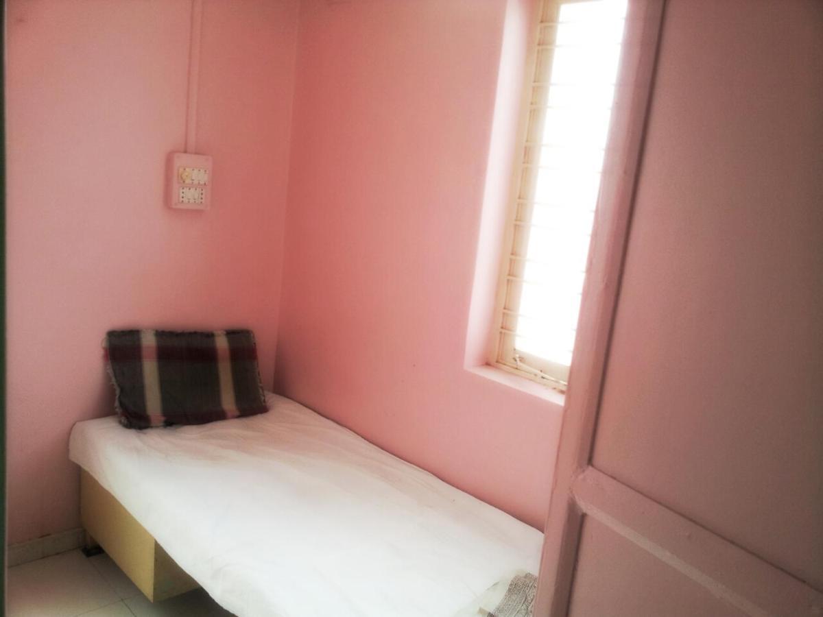Shree Balaji Guest House Nāsik Rom bilde
